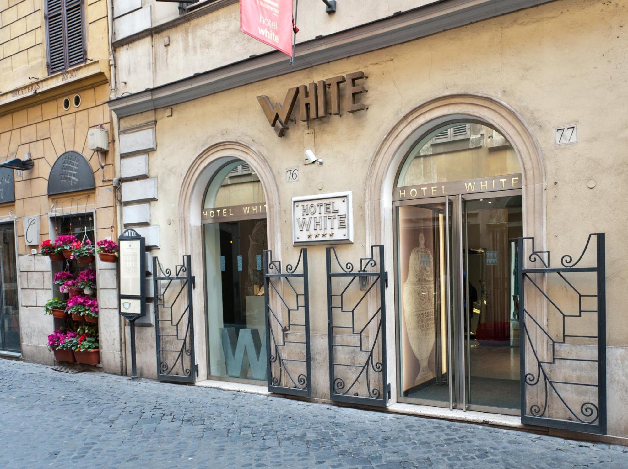 Hotel White — Bilder 2