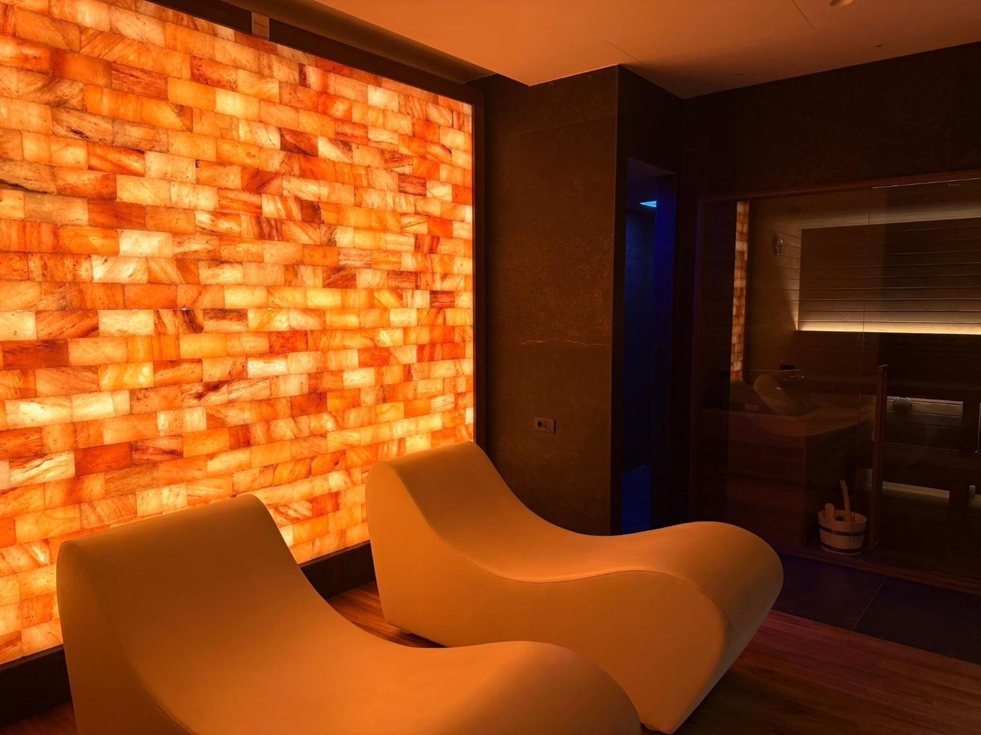 Hotel White — Bilder 1